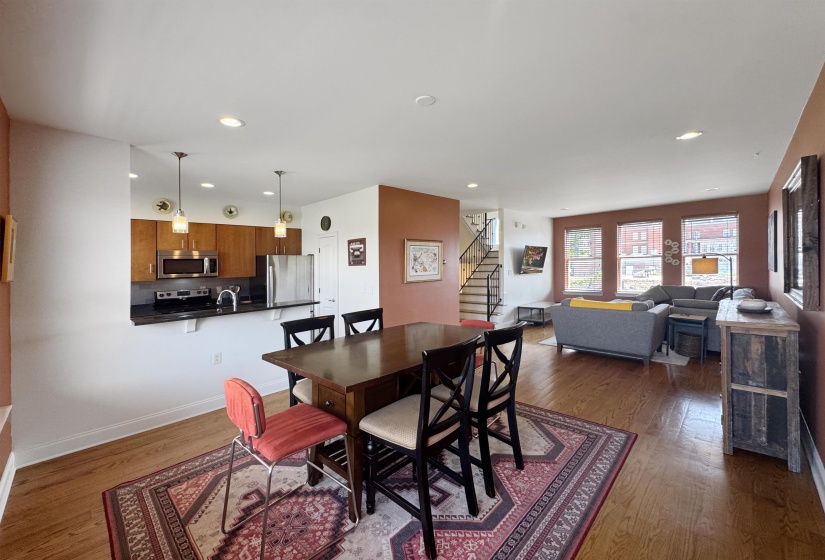 49 VANCE AVE, Memphis, Tennessee 38103, 2 Bedroom Bedrooms, 6 Room Rooms,2.1 BathroomBathrooms,Residential,For Sale,VANCE,0,10223128