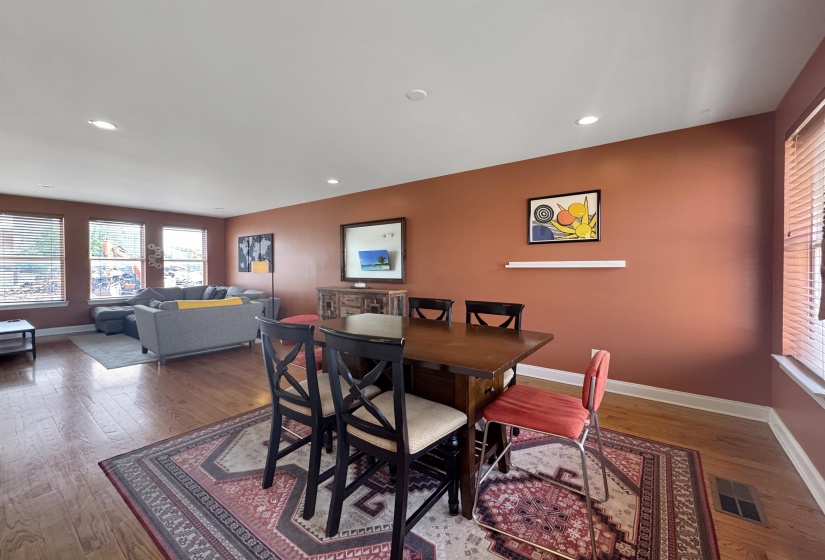 49 VANCE AVE, Memphis, Tennessee 38103, 2 Bedroom Bedrooms, 6 Room Rooms,2.1 BathroomBathrooms,Residential,For Sale,VANCE,0,10223128