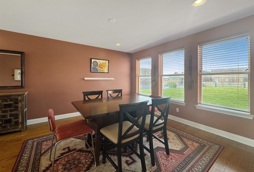 49 VANCE AVE, Memphis, Tennessee 38103, 2 Bedroom Bedrooms, 6 Room Rooms,2.1 BathroomBathrooms,Residential,For Sale,VANCE,0,10223128