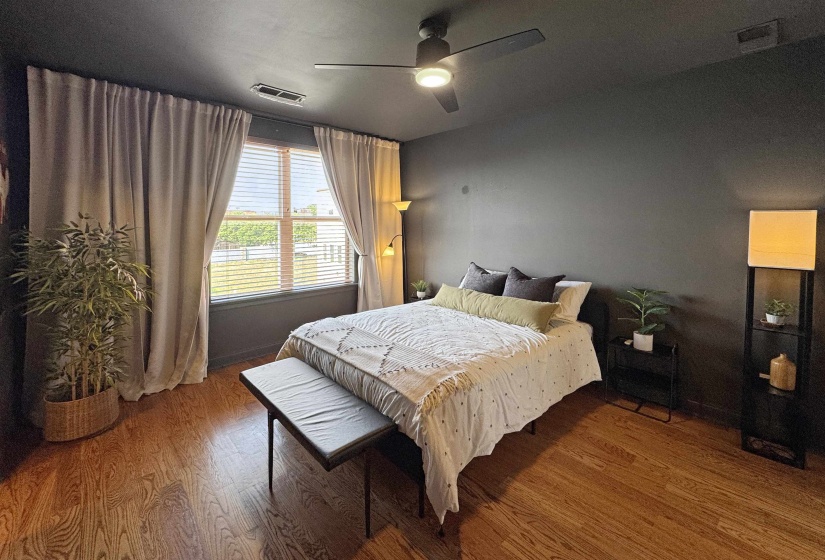 49 VANCE AVE, Memphis, Tennessee 38103, 2 Bedroom Bedrooms, 6 Room Rooms,2.1 BathroomBathrooms,Residential,For Sale,VANCE,0,10223128