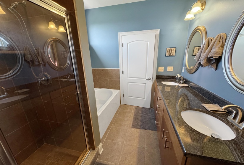 49 VANCE AVE, Memphis, Tennessee 38103, 2 Bedroom Bedrooms, 6 Room Rooms,2.1 BathroomBathrooms,Residential,For Sale,VANCE,0,10223128