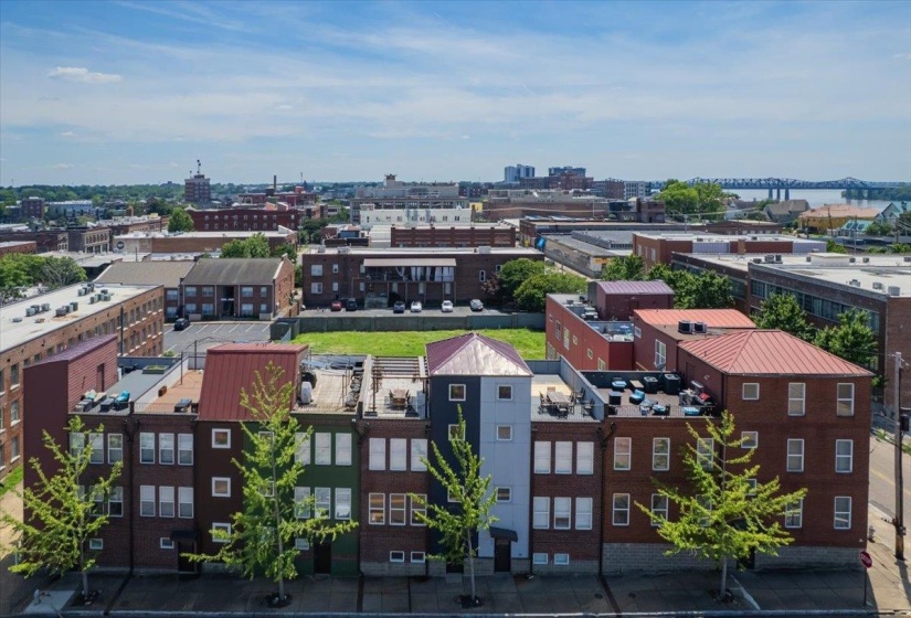 49 VANCE AVE, Memphis, Tennessee 38103, 2 Bedroom Bedrooms, 6 Room Rooms,2.1 BathroomBathrooms,Residential,For Sale,VANCE,0,10223128