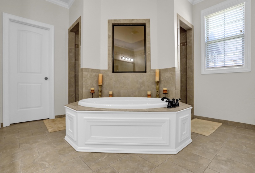 6031 WINDSOR OAK DR, Arlington, Tennessee 38002, 5 Bedrooms Bedrooms, 10 Rooms Rooms,3.1 BathroomsBathrooms,Residential,For Sale,WINDSOR OAK,10223131