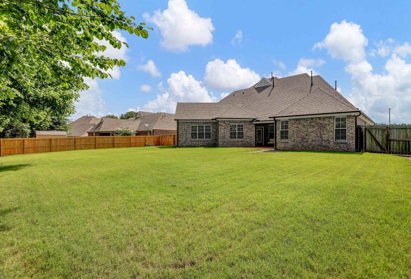 6031 WINDSOR OAK DR, Arlington, Tennessee 38002, 5 Bedrooms Bedrooms, 10 Rooms Rooms,3.1 BathroomsBathrooms,Residential,For Sale,WINDSOR OAK,10223131