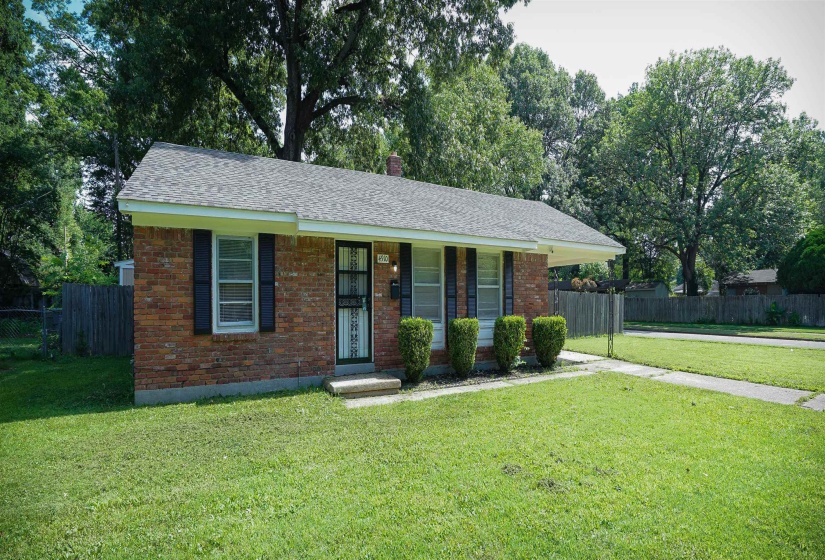 4910 HELENE RD, Memphis, Tennessee 38117, 3 Bedrooms Bedrooms, 6 Rooms Rooms,1 BathroomBathrooms,Residential,For Sale,HELENE,10223145