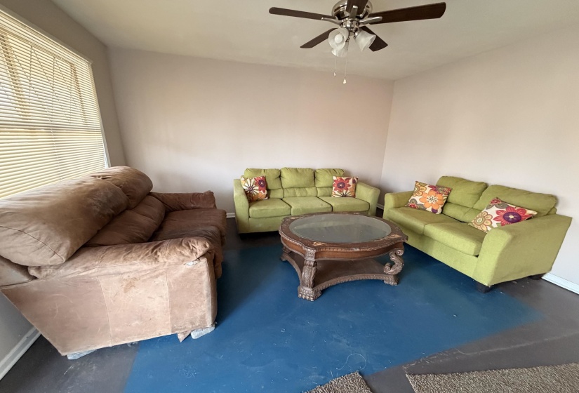 4963 ROSEFIELD RD, Memphis, Tennessee 38118, 3 Bedrooms Bedrooms, 6 Rooms Rooms,2 BathroomsBathrooms,Residential,For Sale,ROSEFIELD,10223149