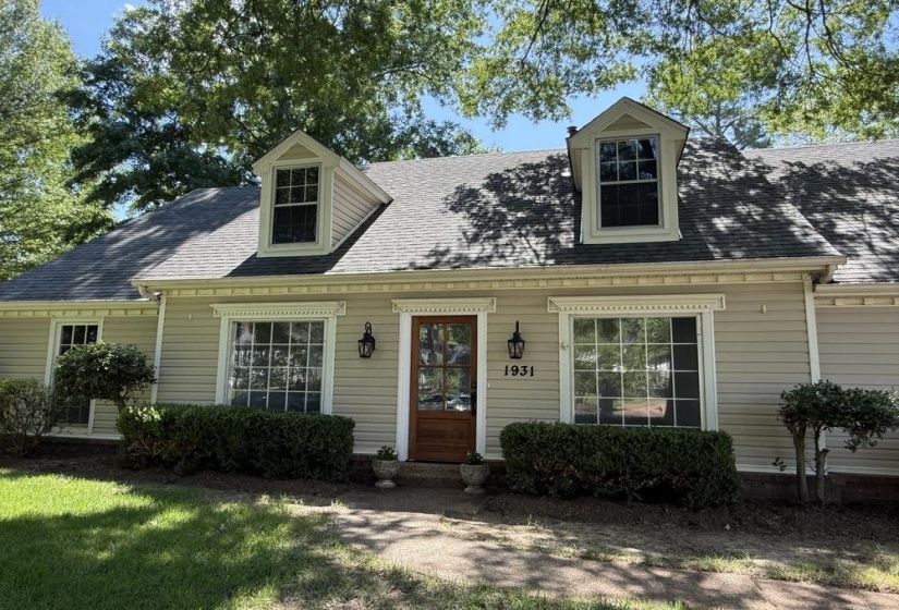 1931 WINE LEAF DR, Germantown, Tennessee 38139, 4 Bedrooms Bedrooms, 8 Rooms Rooms,3 BathroomsBathrooms,Residential,For Sale,WINE LEAF,10223151