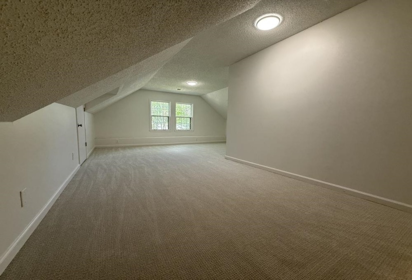 1931 WINE LEAF DR, Germantown, Tennessee 38139, 4 Bedrooms Bedrooms, 8 Rooms Rooms,3 BathroomsBathrooms,Residential,For Sale,WINE LEAF,10223151
