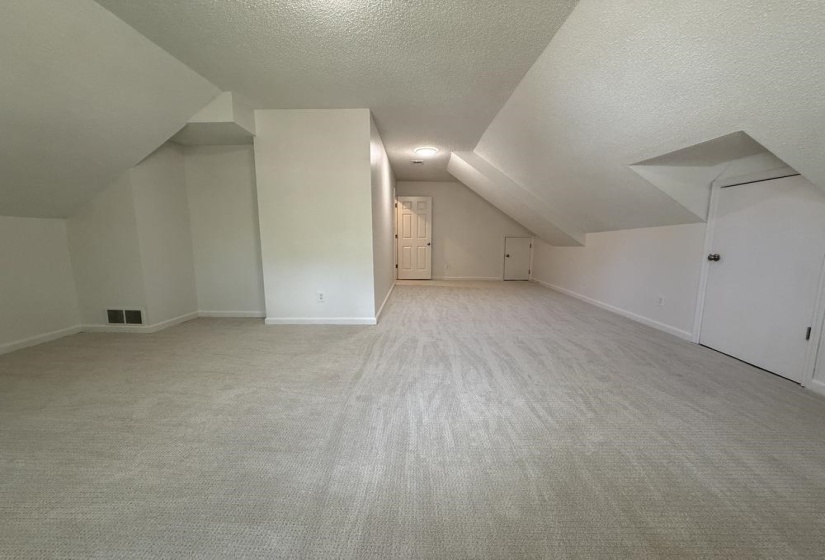 1931 WINE LEAF DR, Germantown, Tennessee 38139, 4 Bedrooms Bedrooms, 8 Rooms Rooms,3 BathroomsBathrooms,Residential,For Sale,WINE LEAF,10223151