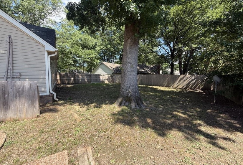 1931 WINE LEAF DR, Germantown, Tennessee 38139, 4 Bedrooms Bedrooms, 8 Rooms Rooms,3 BathroomsBathrooms,Residential,For Sale,WINE LEAF,10223151