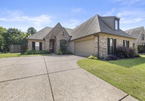 5140 OLIVER GROVE LN, Bartlett, Tennessee 38002, 3 Bedrooms Bedrooms, 8 Rooms Rooms,2 BathroomsBathrooms,Residential,For Sale,OLIVER GROVE,10223152