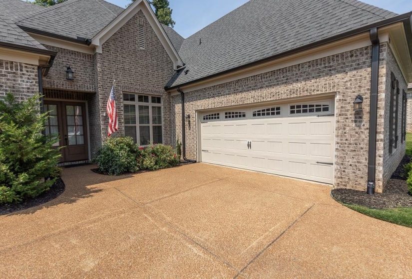 190 LAUREL GLEN DR, Oakland, Tennessee 38060, 4 Bedrooms Bedrooms, 8 Rooms Rooms,3 BathroomsBathrooms,Residential,For Sale,LAUREL GLEN,10223153