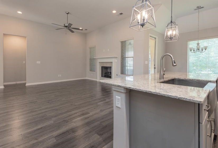 190 LAUREL GLEN DR, Oakland, Tennessee 38060, 4 Bedrooms Bedrooms, 8 Rooms Rooms,3 BathroomsBathrooms,Residential,For Sale,LAUREL GLEN,10223153