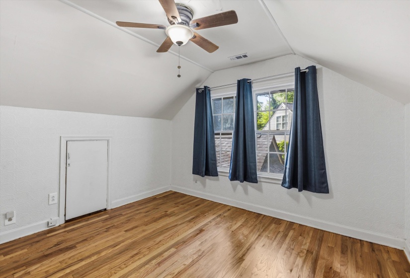 990 PATTERSON CV, Memphis, Tennessee 38111, 4 Bedrooms Bedrooms, 8 Rooms Rooms,2 BathroomsBathrooms,Residential,For Sale,PATTERSON,10223155