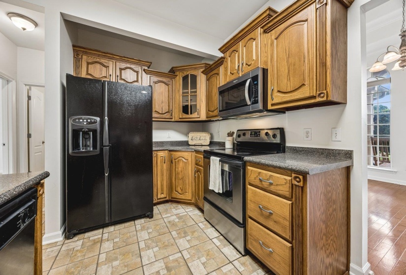 202 WALKER PKY, Atoka, Tennessee 38004, 3 Bedroom Bedrooms, 7 Room Rooms,2.1 BathroomBathrooms,Residential,For Sale,WALKER,0,10223162