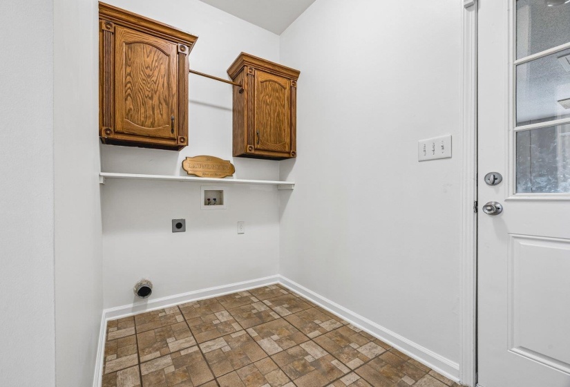 202 WALKER PKY, Atoka, Tennessee 38004, 3 Bedroom Bedrooms, 7 Room Rooms,2.1 BathroomBathrooms,Residential,For Sale,WALKER,0,10223162