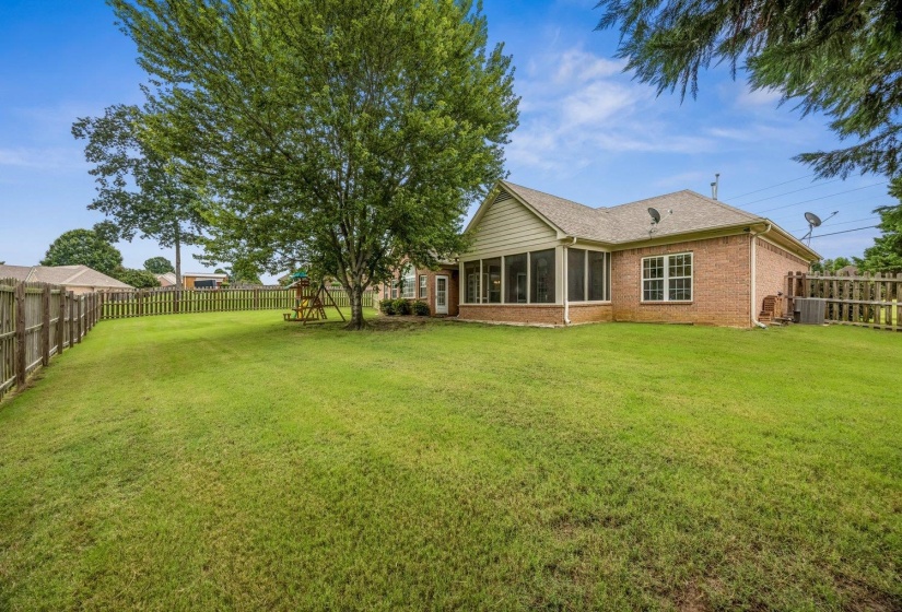 202 WALKER PKY, Atoka, Tennessee 38004, 3 Bedroom Bedrooms, 7 Room Rooms,2.1 BathroomBathrooms,Residential,For Sale,WALKER,0,10223162