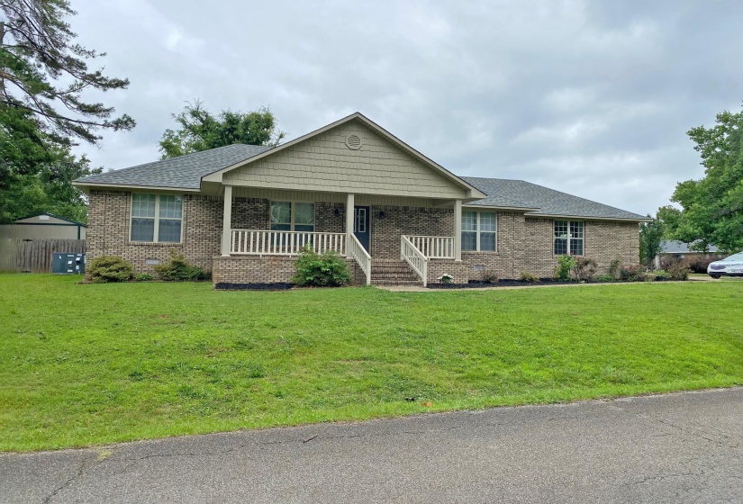 90 WATSON ST, Savannah, Tennessee 38372, 3 Bedroom Bedrooms, 6 Room Rooms,2 BathroomBathrooms,Residential,For Sale,WATSON,0,10223172