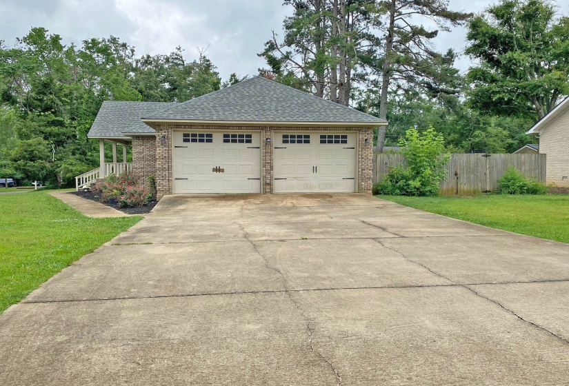 90 WATSON ST, Savannah, Tennessee 38372, 3 Bedroom Bedrooms, 6 Room Rooms,2 BathroomBathrooms,Residential,For Sale,WATSON,0,10223172