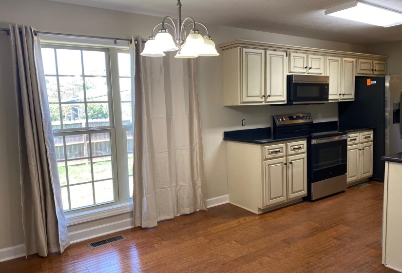 90 WATSON ST, Savannah, Tennessee 38372, 3 Bedroom Bedrooms, 6 Room Rooms,2 BathroomBathrooms,Residential,For Sale,WATSON,0,10223172