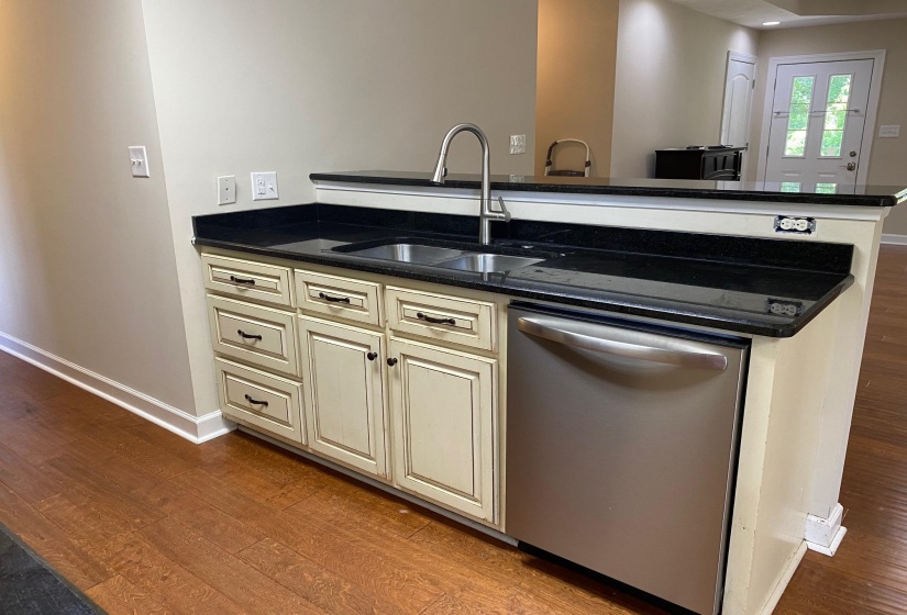 90 WATSON ST, Savannah, Tennessee 38372, 3 Bedroom Bedrooms, 6 Room Rooms,2 BathroomBathrooms,Residential,For Sale,WATSON,0,10223172