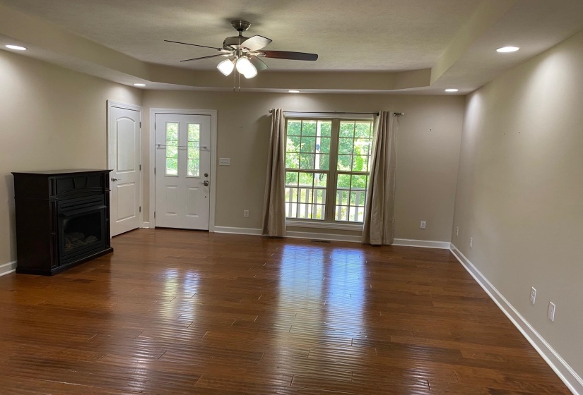 90 WATSON ST, Savannah, Tennessee 38372, 3 Bedroom Bedrooms, 6 Room Rooms,2 BathroomBathrooms,Residential,For Sale,WATSON,0,10223172