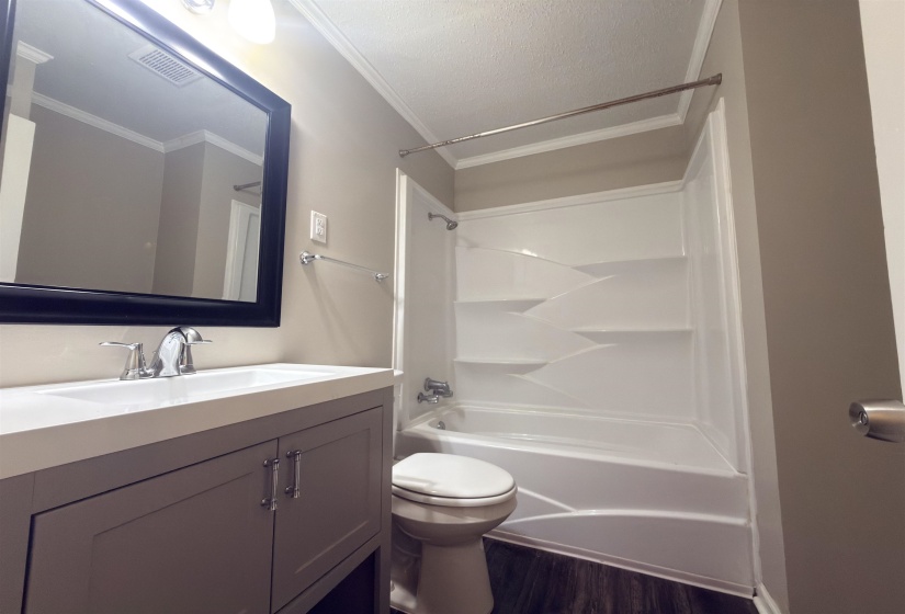 1706 CAPRI RD, Memphis, Tennessee 38117, 3 Bedrooms Bedrooms, 7 Rooms Rooms,2 BathroomsBathrooms,Residential,For Sale,CAPRI,10223175
