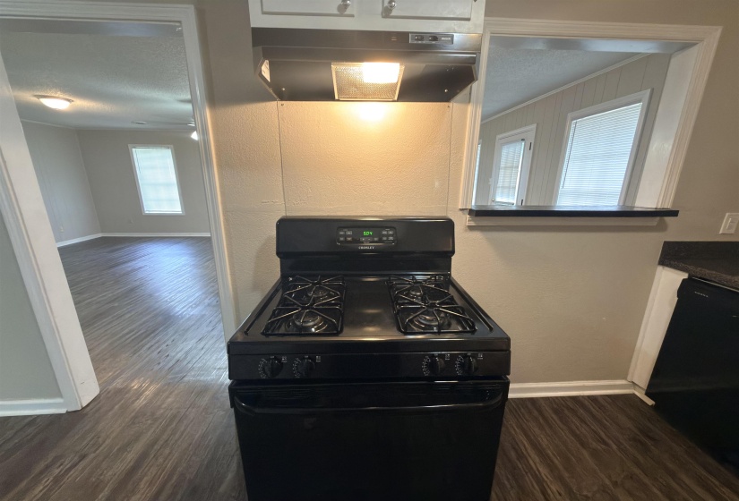 1706 CAPRI RD, Memphis, Tennessee 38117, 3 Bedrooms Bedrooms, 7 Rooms Rooms,2 BathroomsBathrooms,Residential,For Sale,CAPRI,10223175