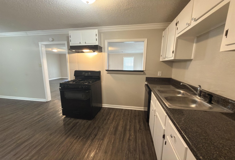 1706 CAPRI RD, Memphis, Tennessee 38117, 3 Bedrooms Bedrooms, 7 Rooms Rooms,2 BathroomsBathrooms,Residential,For Sale,CAPRI,10223175