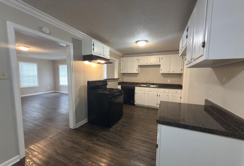 1706 CAPRI RD, Memphis, Tennessee 38117, 3 Bedrooms Bedrooms, 7 Rooms Rooms,2 BathroomsBathrooms,Residential,For Sale,CAPRI,10223175