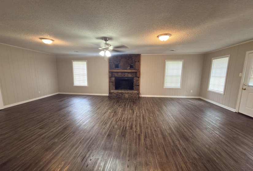 1706 CAPRI RD, Memphis, Tennessee 38117, 3 Bedrooms Bedrooms, 7 Rooms Rooms,2 BathroomsBathrooms,Residential,For Sale,CAPRI,10223175