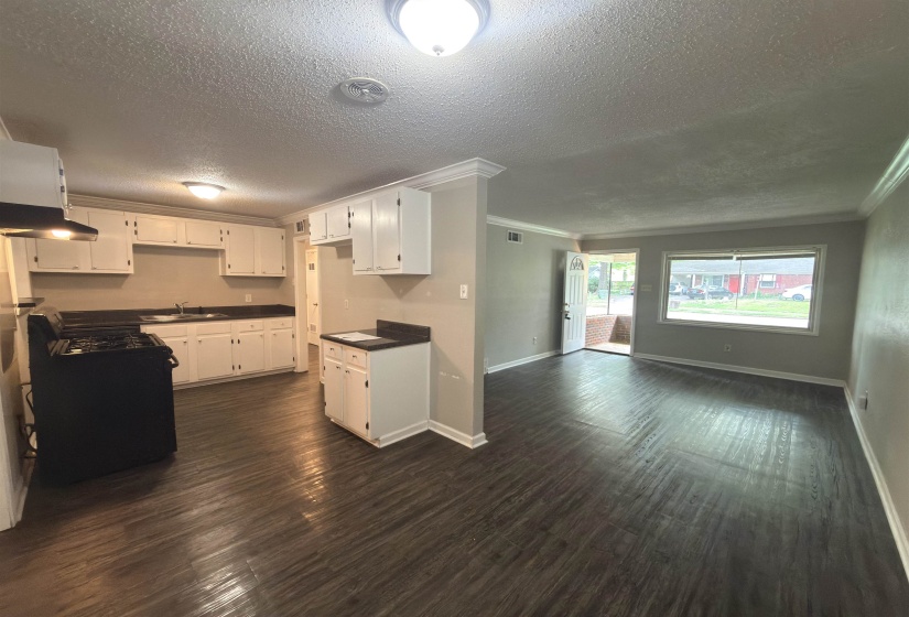 1706 CAPRI RD, Memphis, Tennessee 38117, 3 Bedrooms Bedrooms, 7 Rooms Rooms,2 BathroomsBathrooms,Residential,For Sale,CAPRI,10223175