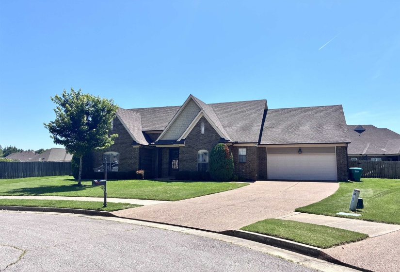 65 BENTGRASS CV, Oakland, Tennessee 38060, 4 Bedrooms Bedrooms, 9 Rooms Rooms,2.1 BathroomsBathrooms,Residential,For Sale,BENTGRASS,10223188