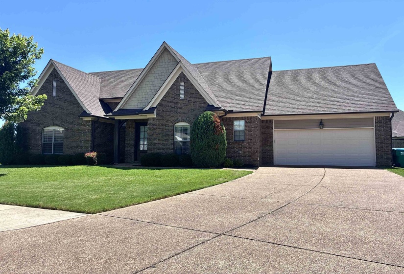 65 BENTGRASS CV, Oakland, Tennessee 38060, 4 Bedrooms Bedrooms, 9 Rooms Rooms,2.1 BathroomsBathrooms,Residential,For Sale,BENTGRASS,10223188