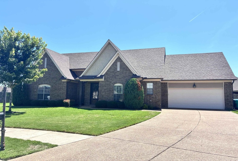 65 BENTGRASS CV, Oakland, Tennessee 38060, 4 Bedrooms Bedrooms, 9 Rooms Rooms,2.1 BathroomsBathrooms,Residential,For Sale,BENTGRASS,10223188