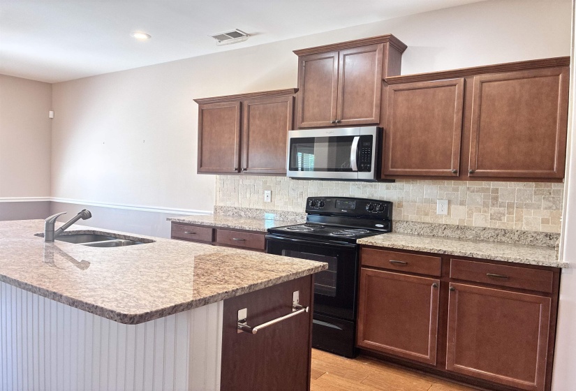 65 BENTGRASS CV, Oakland, Tennessee 38060, 4 Bedrooms Bedrooms, 9 Rooms Rooms,2.1 BathroomsBathrooms,Residential,For Sale,BENTGRASS,10223188