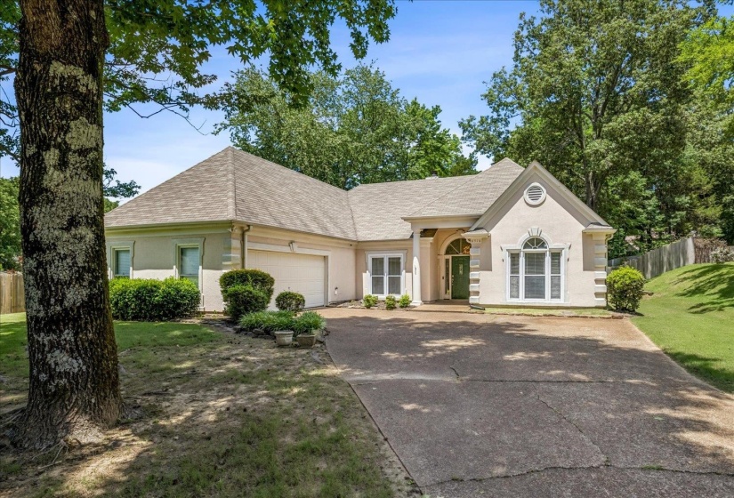 8916 CEDAR MILLS CV, Memphis, Tennessee 38016, 4 Bedrooms Bedrooms, 9 Rooms Rooms,3 BathroomsBathrooms,Residential,For Sale,CEDAR MILLS,10223191