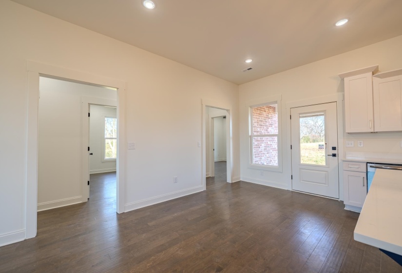 130 BELVEDERE CIR, Savannah, Tennessee 38372, 4 Bedrooms Bedrooms, 8 Rooms Rooms,2 BathroomsBathrooms,Residential,For Sale,BELVEDERE,10210064