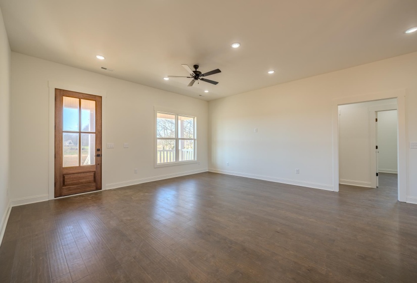 130 BELVEDERE CIR, Savannah, Tennessee 38372, 4 Bedrooms Bedrooms, 8 Rooms Rooms,2 BathroomsBathrooms,Residential,For Sale,BELVEDERE,10210064