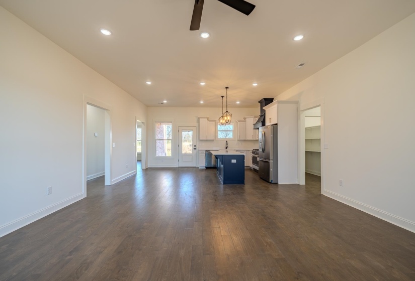 130 BELVEDERE CIR, Savannah, Tennessee 38372, 4 Bedrooms Bedrooms, 8 Rooms Rooms,2 BathroomsBathrooms,Residential,For Sale,BELVEDERE,10210064