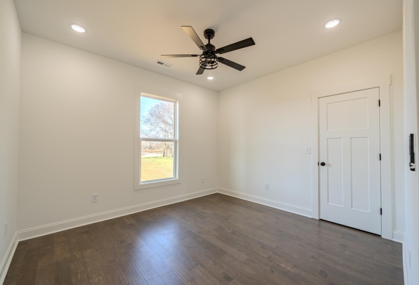 130 BELVEDERE CIR, Savannah, Tennessee 38372, 4 Bedrooms Bedrooms, 8 Rooms Rooms,2 BathroomsBathrooms,Residential,For Sale,BELVEDERE,10210064
