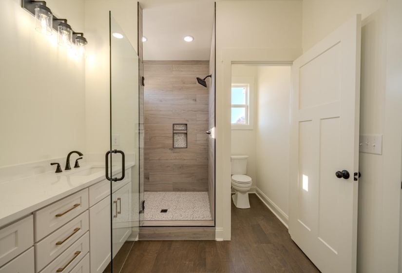 130 BELVEDERE CIR, Savannah, Tennessee 38372, 4 Bedrooms Bedrooms, 8 Rooms Rooms,2 BathroomsBathrooms,Residential,For Sale,BELVEDERE,10210064