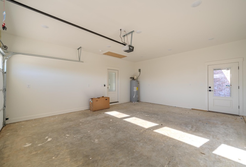 130 BELVEDERE CIR, Savannah, Tennessee 38372, 4 Bedrooms Bedrooms, 8 Rooms Rooms,2 BathroomsBathrooms,Residential,For Sale,BELVEDERE,10210064