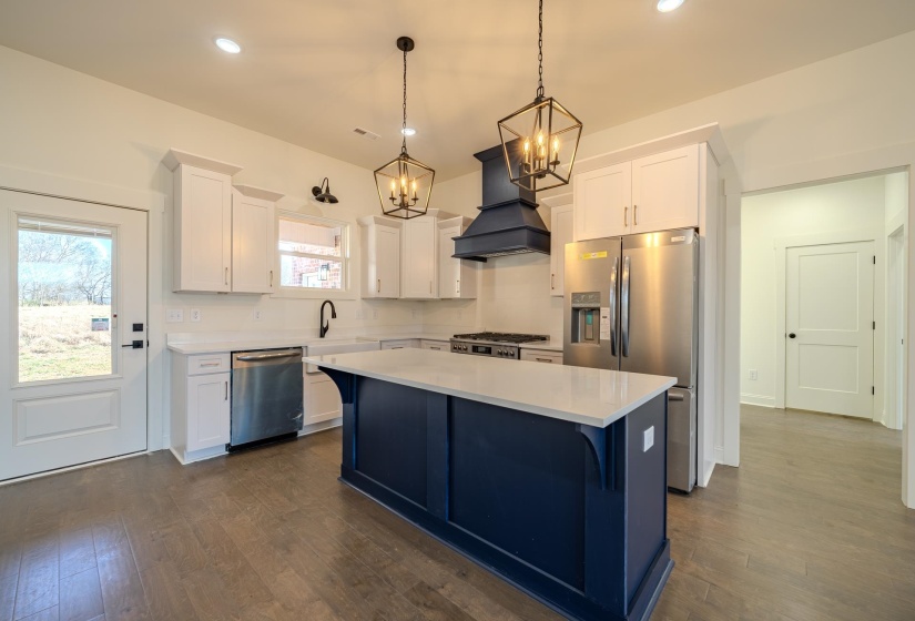 130 BELVEDERE CIR, Savannah, Tennessee 38372, 4 Bedrooms Bedrooms, 8 Rooms Rooms,2 BathroomsBathrooms,Residential,For Sale,BELVEDERE,10210064