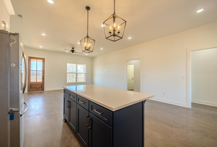 130 BELVEDERE CIR, Savannah, Tennessee 38372, 4 Bedrooms Bedrooms, 8 Rooms Rooms,2 BathroomsBathrooms,Residential,For Sale,BELVEDERE,10210064