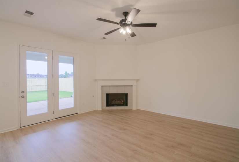 9609 COTTON FEED ST, Cordova, Tennessee 38018, 5 Bedroom Bedrooms, 9 Room Rooms,3 BathroomBathrooms,Residential,For Sale,COTTON FEED,0,10217434