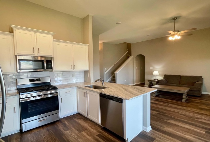 120 OAKLAND RIDGE CV, Oakland, Tennessee 38060, 4 Bedrooms Bedrooms, 9 Rooms Rooms,3 BathroomsBathrooms,Residential,For Sale,OAKLAND RIDGE,10223216