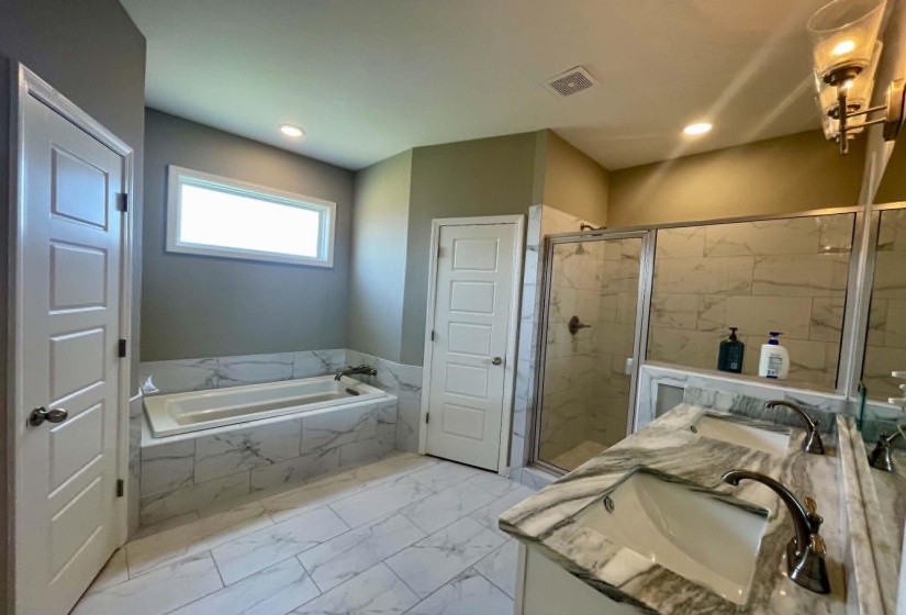 120 OAKLAND RIDGE CV, Oakland, Tennessee 38060, 4 Bedrooms Bedrooms, 9 Rooms Rooms,3 BathroomsBathrooms,Residential,For Sale,OAKLAND RIDGE,10223216