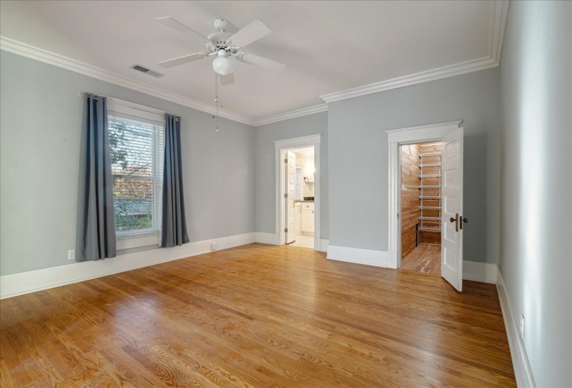 1630 CARR AVE, Memphis, Tennessee 38104, 4 Bedroom Bedrooms, 11 Room Rooms,2.1 BathroomBathrooms,Residential,For Sale,CARR,0,10223217