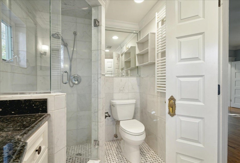 1630 CARR AVE, Memphis, Tennessee 38104, 4 Bedroom Bedrooms, 11 Room Rooms,2.1 BathroomBathrooms,Residential,For Sale,CARR,0,10223217